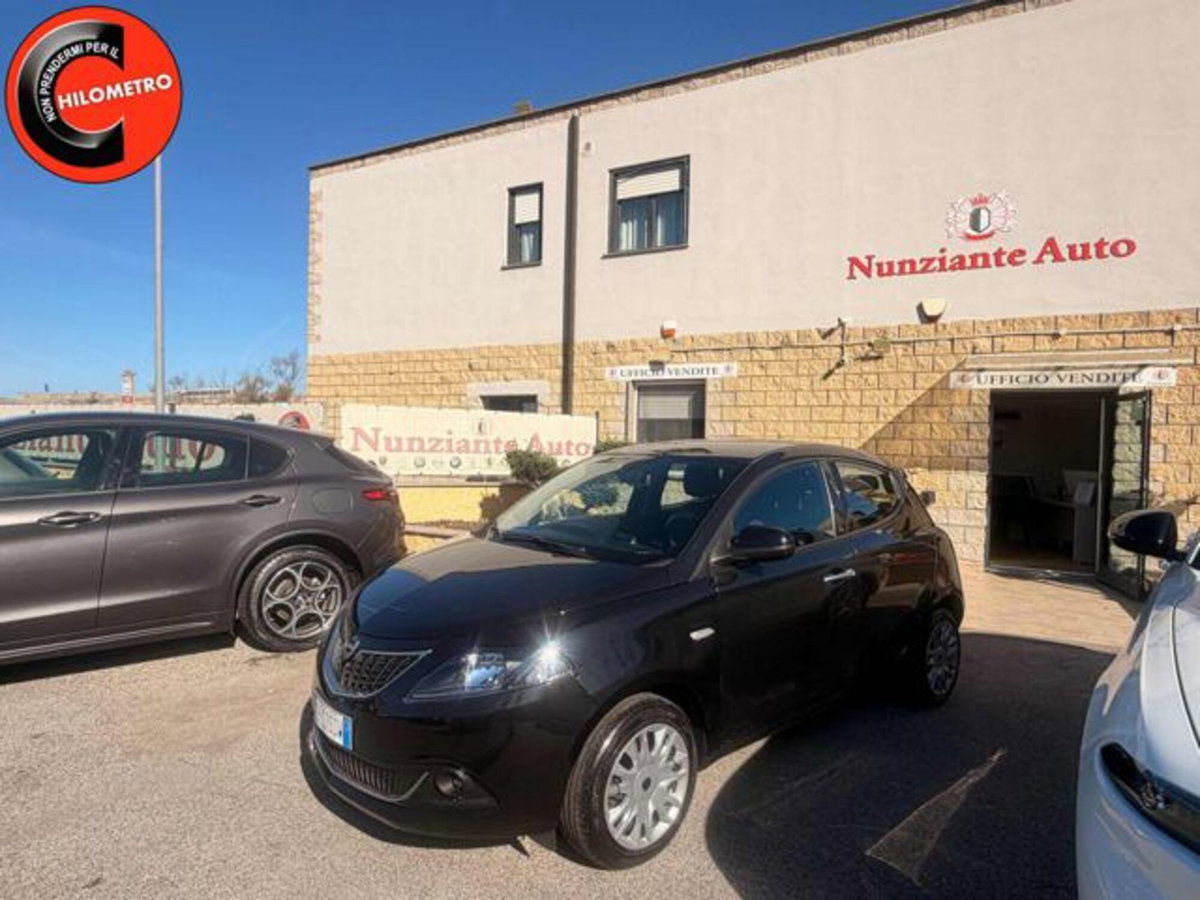 Lancia Ypsilon 1.0 FireFly 5 porte S&S Hybrid Gold Plus