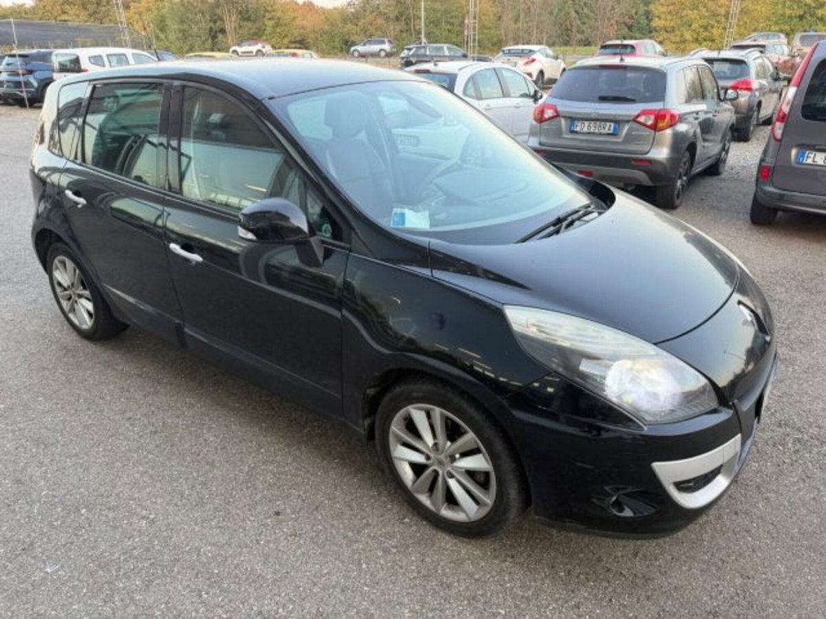 Renault Scenic E-Tech Electric 1.5 dCi 110CV Luxe (6)