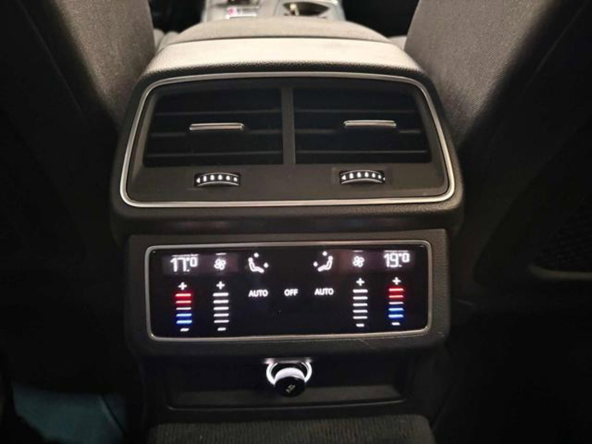 Audi A6 40 2.0 TDI S tronic Business (18)