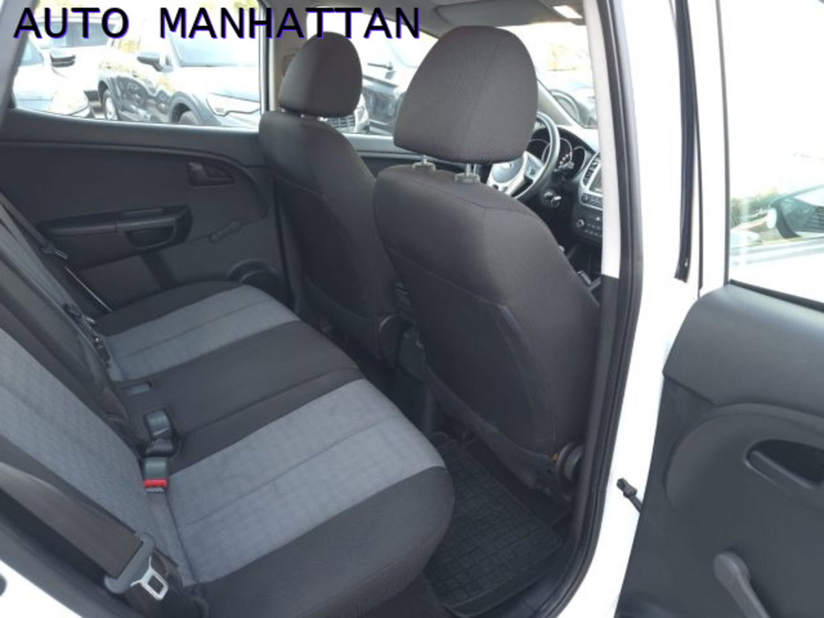 Kia Venga 1.4 CRDi 90CV Cool (9)
