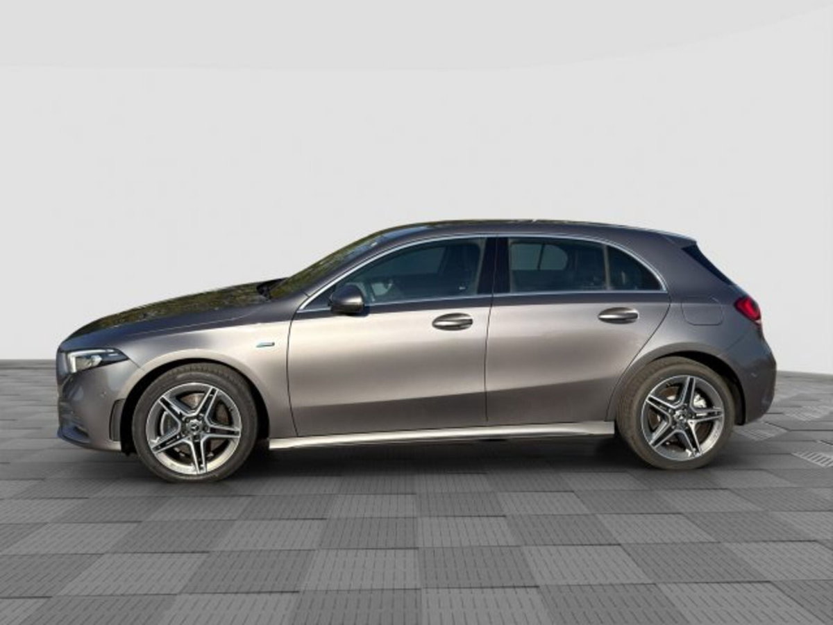 Mercedes-Benz Classe A 250 e Automatic EQ-Power Premium (2)