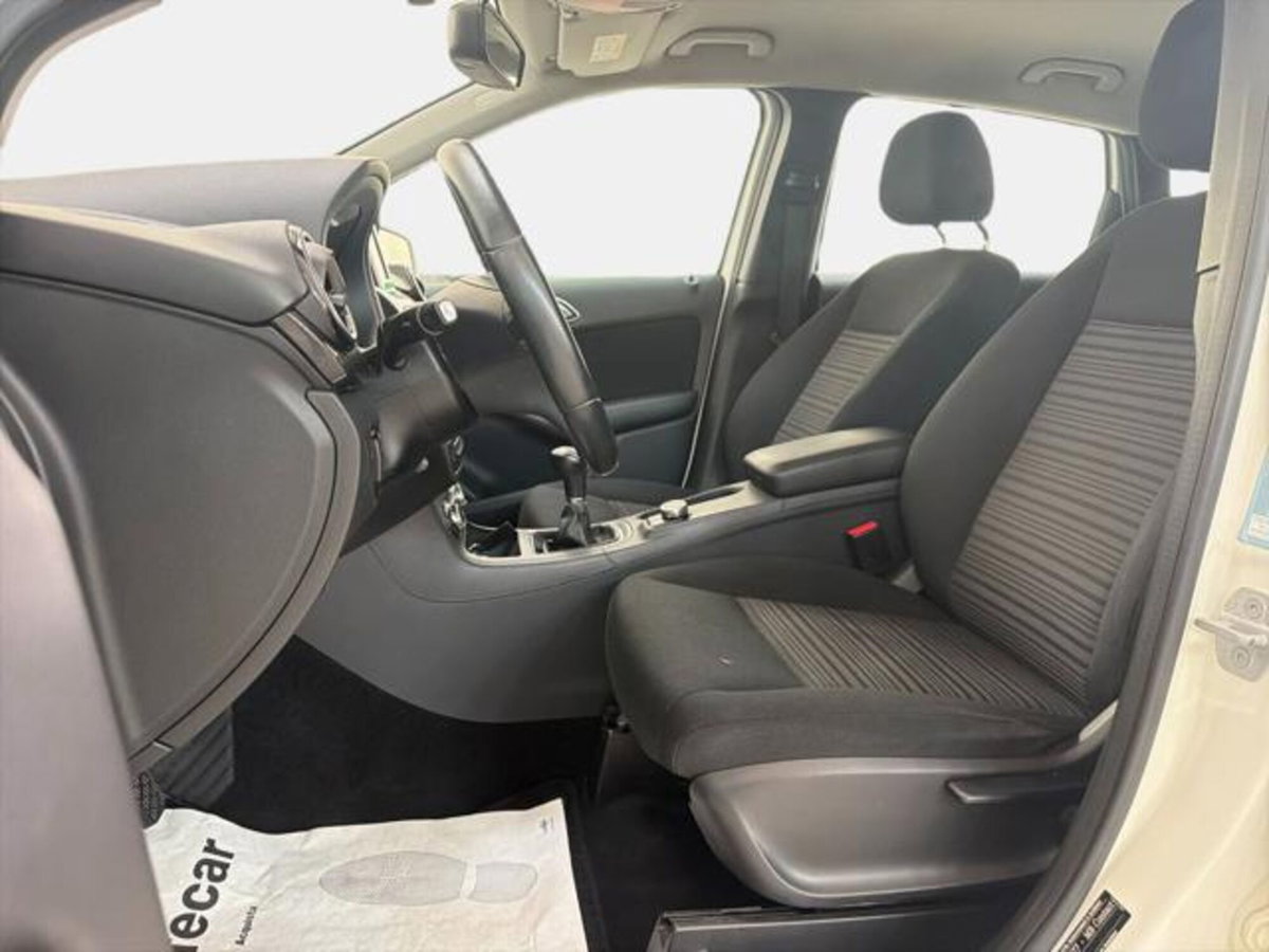 Mercedes-Benz Classe B 180 CDI Premium (12)