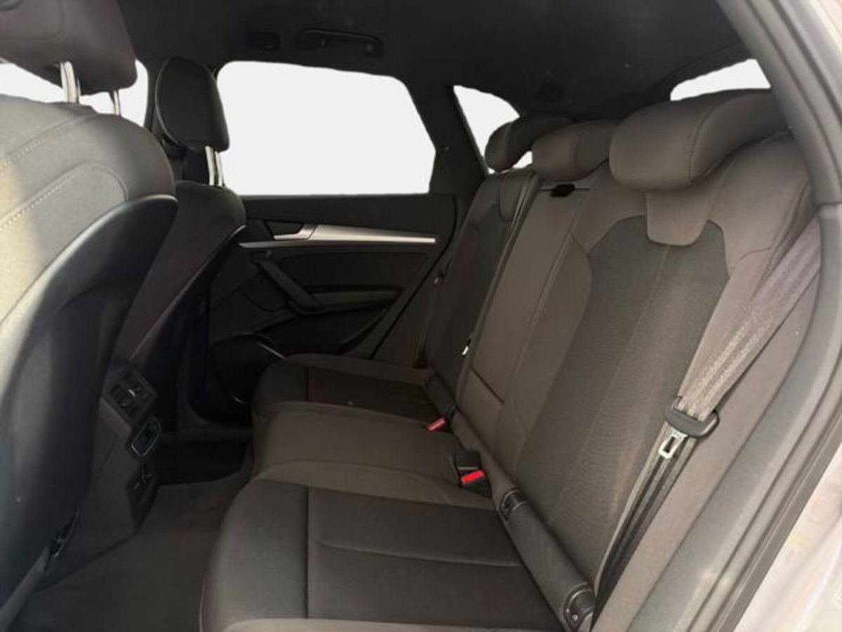 Audi Q5 40 TDI 204 CV quattro S tronic Business (13)