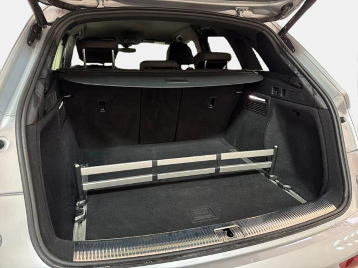 Audi Q5 40 TDI 204 CV quattro S tronic Business (14)