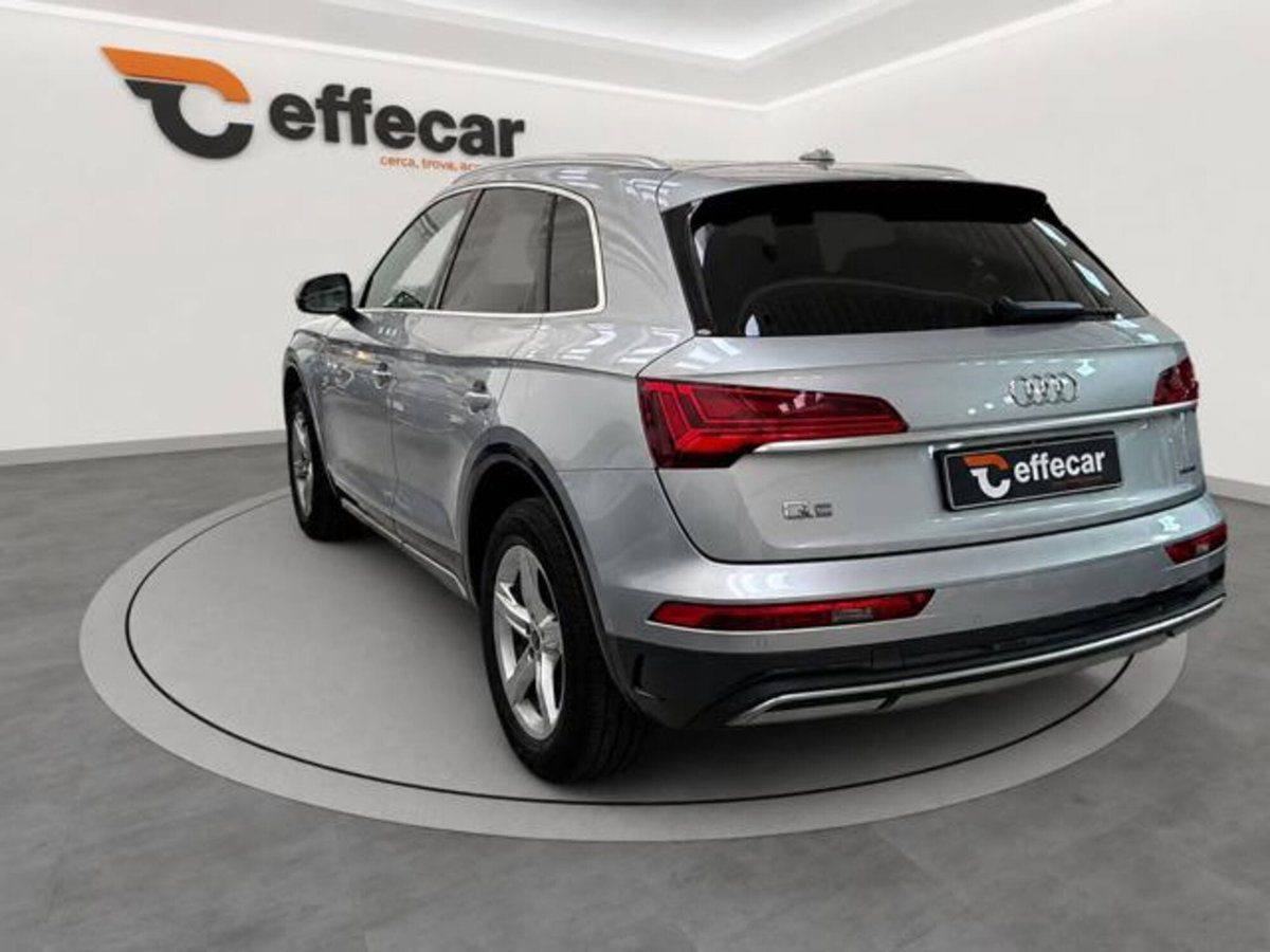 Audi Q5 40 TDI 204 CV quattro S tronic Business (4)