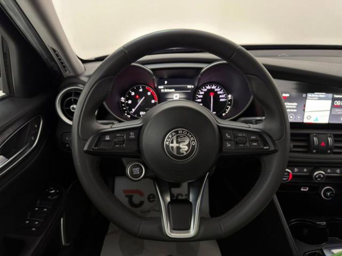Alfa Romeo Giulia 2.2 Turbodiesel 160 CV AT8 Sprint (8)