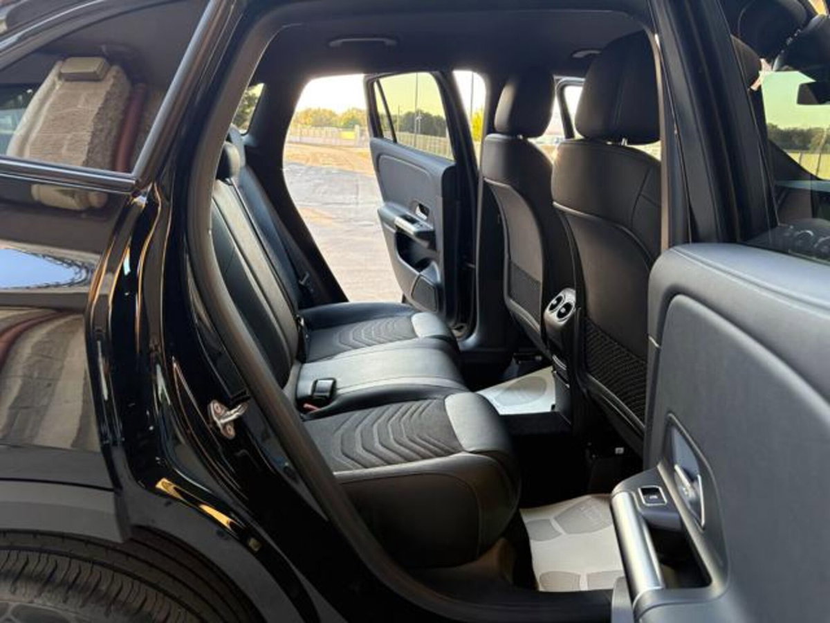 Mercedes-Benz GLA SUV 250 Sport (11)