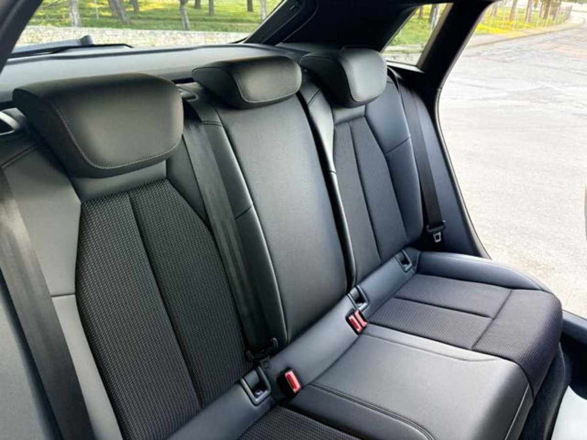 Audi A3 Sportback 35 TDI S line edition (12)