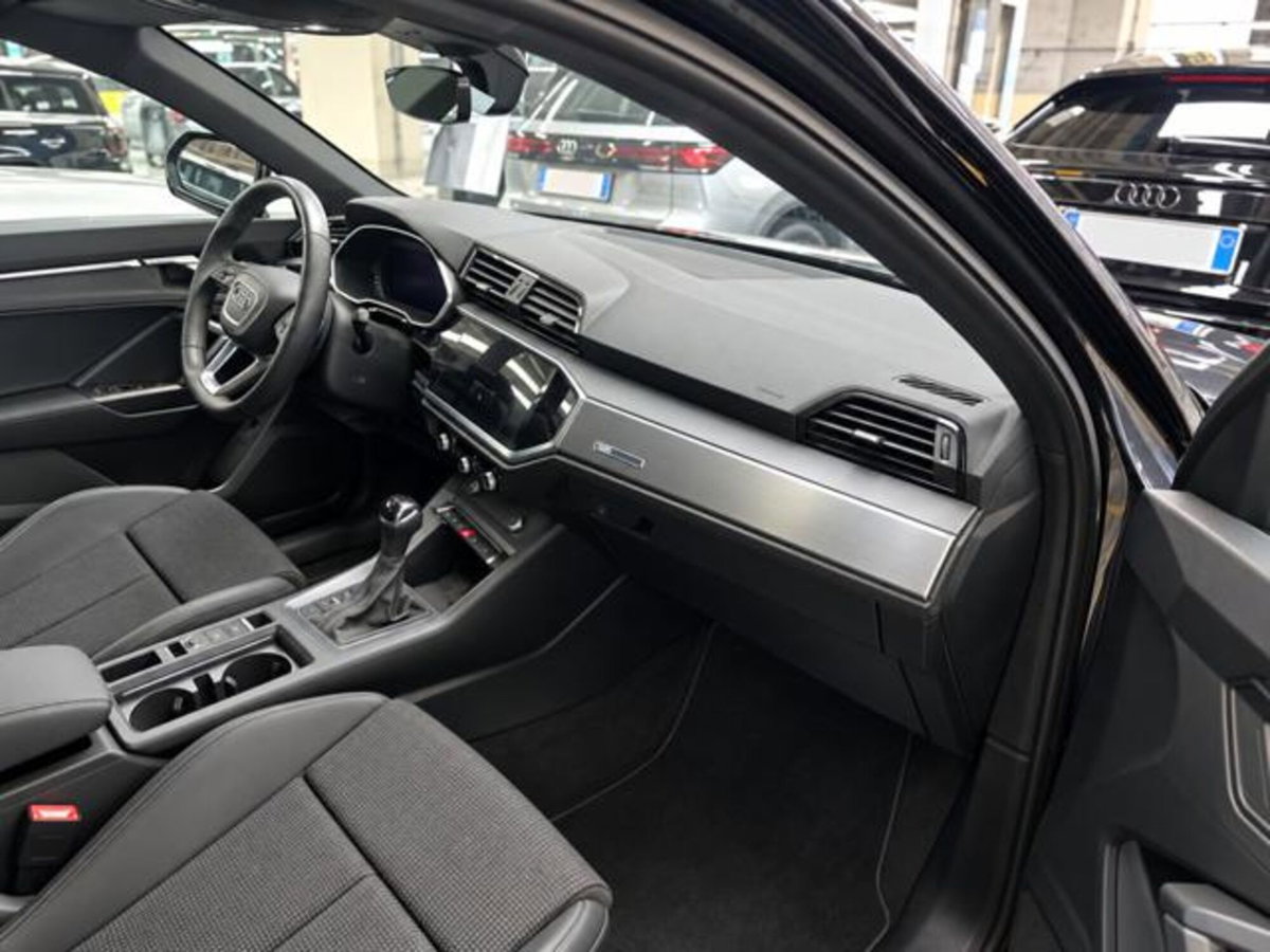 Audi Q3 Sportback 35 TDI S line edition (6)