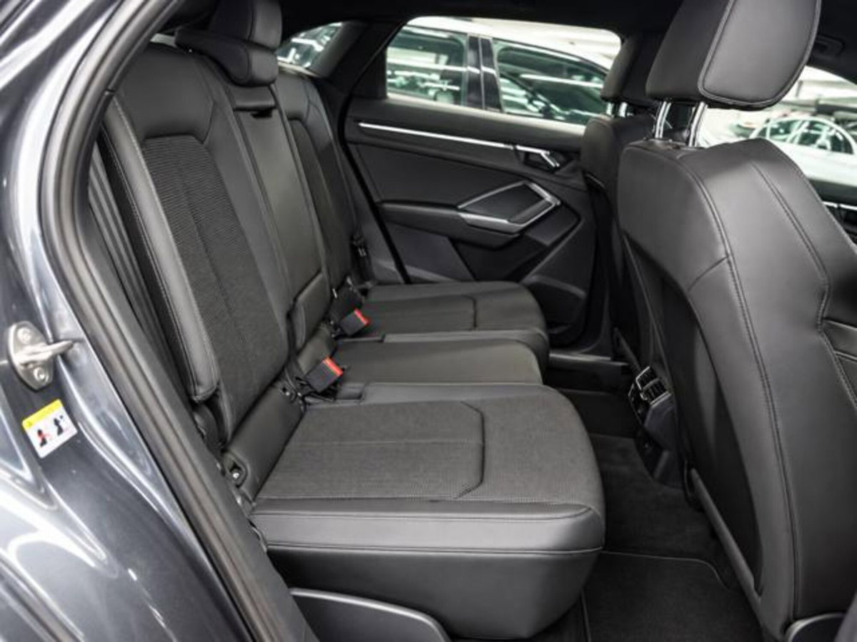 Audi Q3 Sportback 35 TDI S line edition (7)