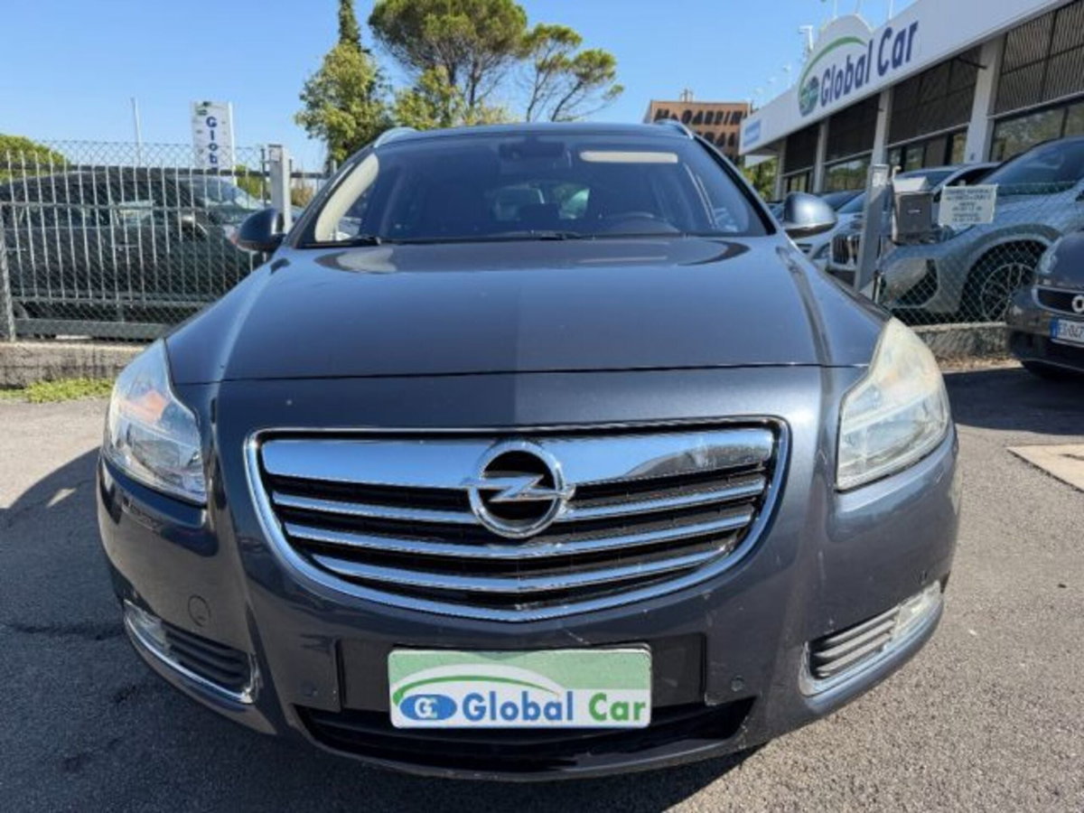Opel Insignia Station Wagon CDTI 160CV Sports aut. Cosmo (2)