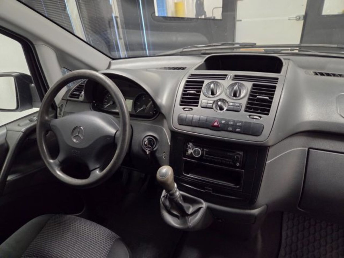 Mercedes-Benz Vito 2.2 113 CDI Kombi Crew Compact (20)