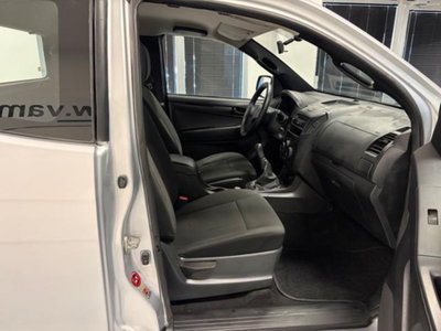 Isuzu D-Max Pick-up 2.5 Space Cab Satellite 4WD (12)