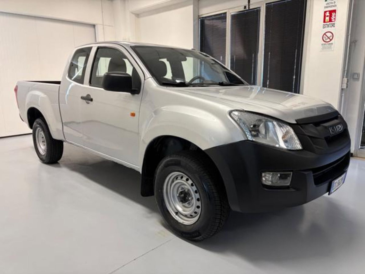 Isuzu D-Max Pick-up 2.5 Space Cab Satellite 4WD (3)