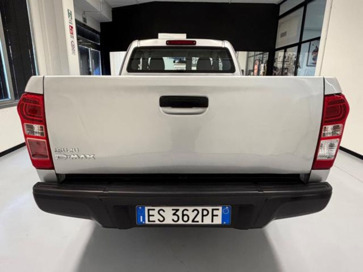 Isuzu D-Max Pick-up 2.5 Space Cab Satellite 4WD (5)