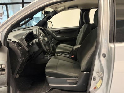 Isuzu D-Max Pick-up 2.5 Space Cab Satellite 4WD (8)