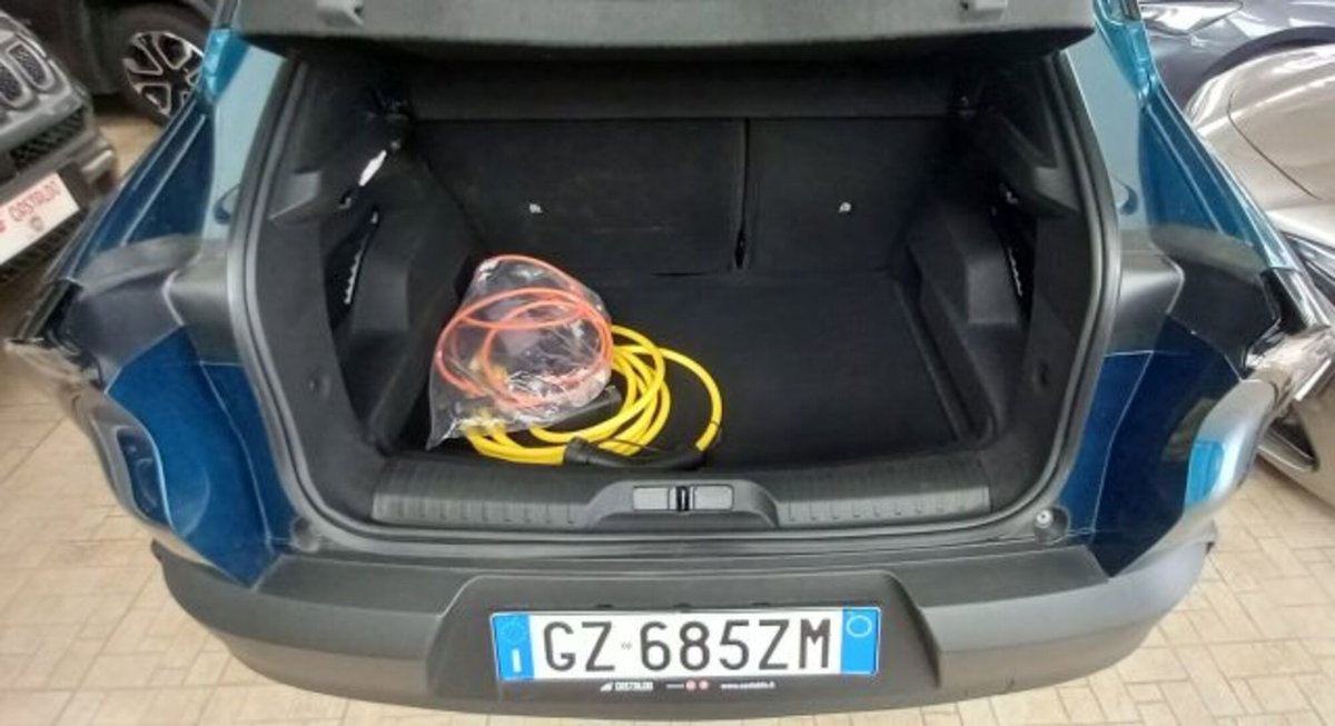 Alfa Romeo Junior elettrica Intensa 156cv (5)