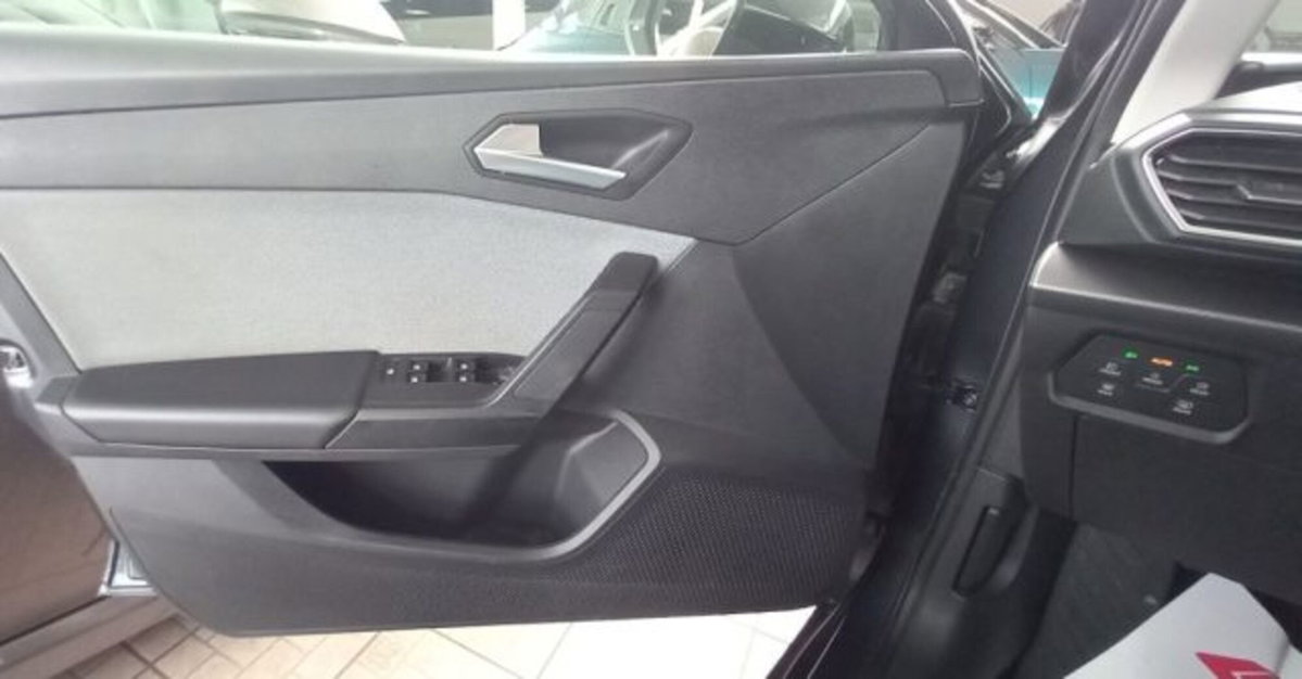 SEAT Leon ST Sportstourer 2.0 tdi Style 150cv dsg (15)