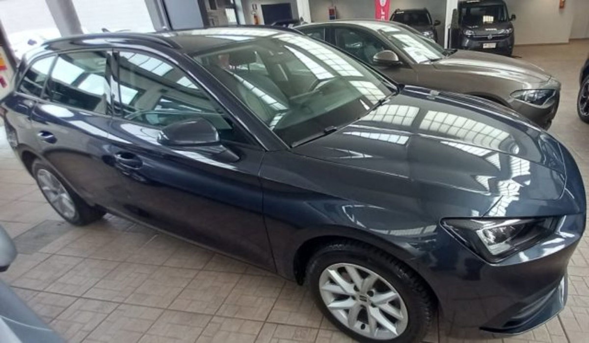 SEAT Leon ST Sportstourer 2.0 tdi Style 150cv dsg (2)