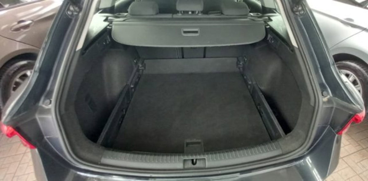 SEAT Leon ST Sportstourer 2.0 tdi Style 150cv dsg (5)