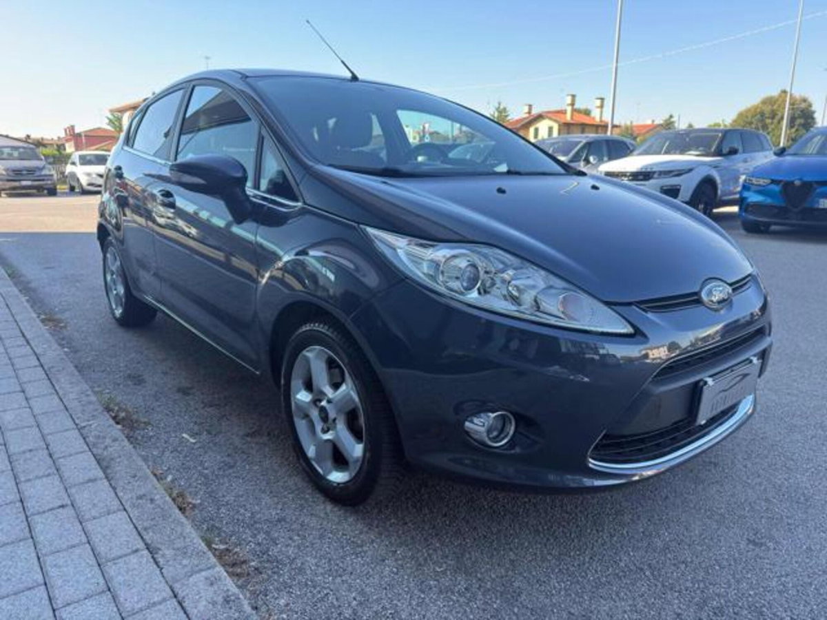 Ford Fiesta 1.6 TDCi 95 CV 5p. Titanium (3)