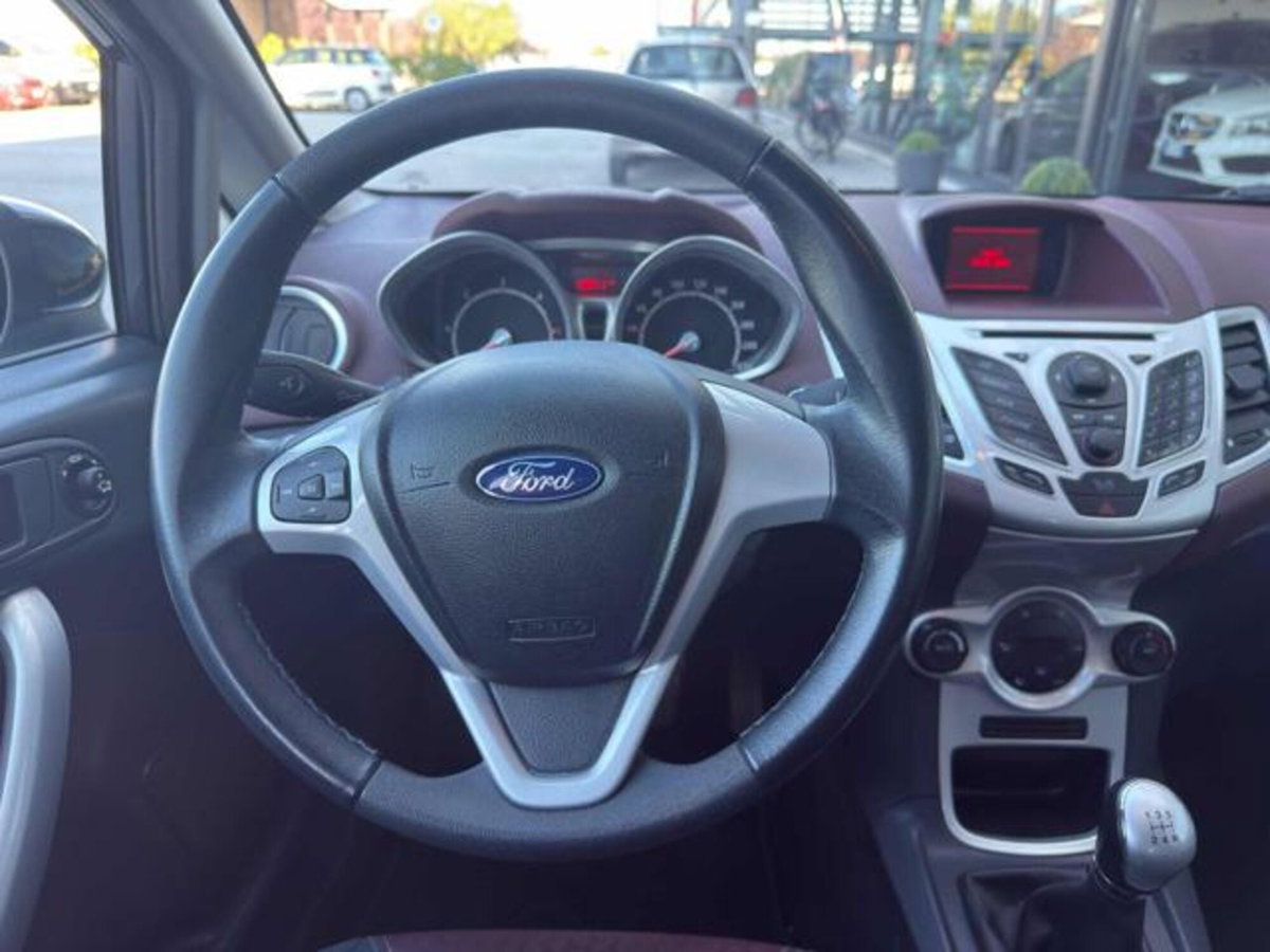 Ford Fiesta 1.6 TDCi 95 CV 5p. Titanium (8)