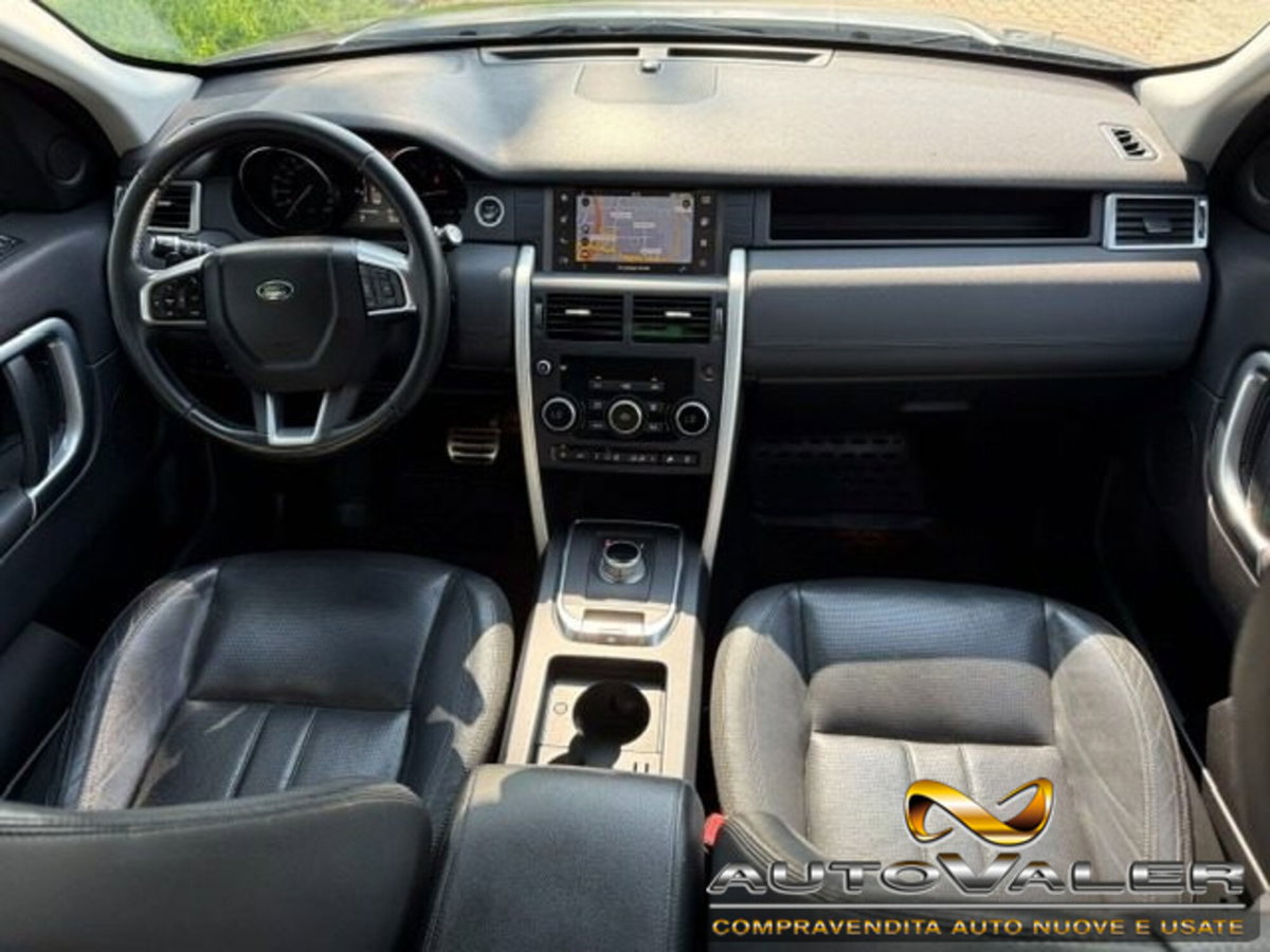 Land Rover Discovery Sport 2.0 TD4 180 CV HSE (11)