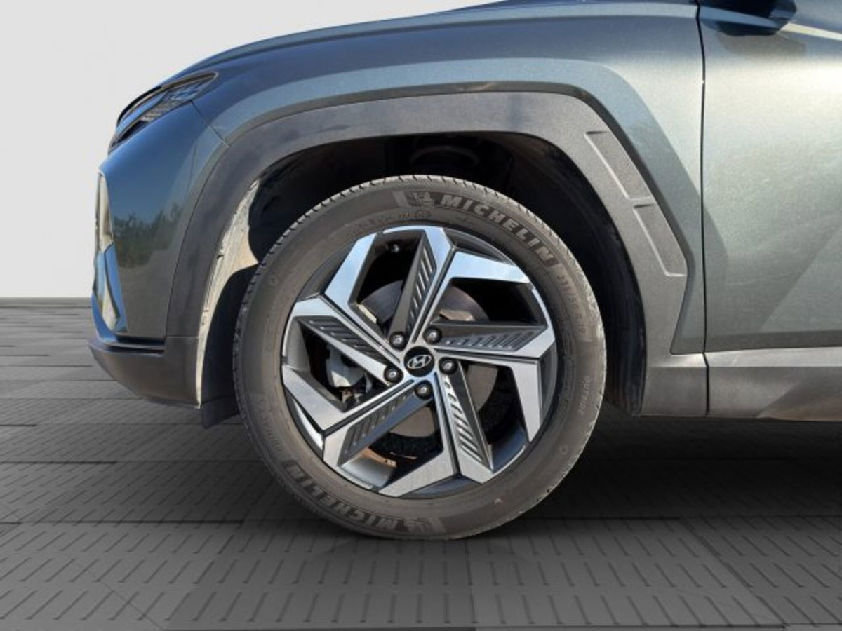 Hyundai Tucson 1.6 hev Xtech 2wd 239cv auto (16)