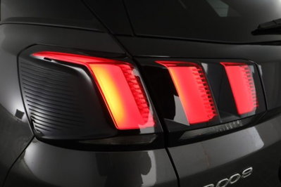 Peugeot 3008 PureTech Turbo 130 S&S EAT8 Allure (10)
