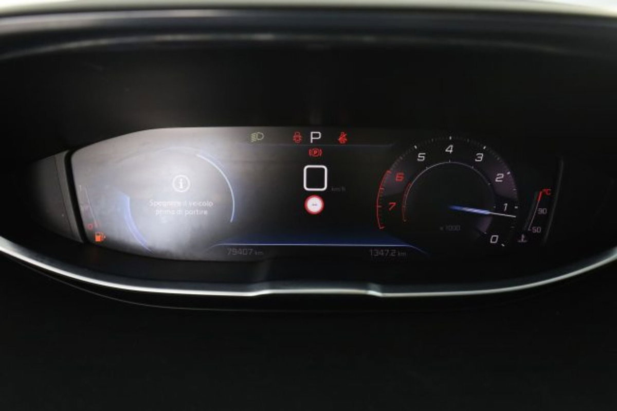 Peugeot 3008 PureTech Turbo 130 S&S EAT8 Allure (7)