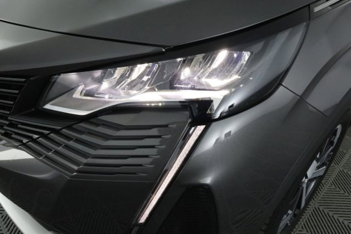 Peugeot 3008 PureTech Turbo 130 S&S EAT8 Allure (9)