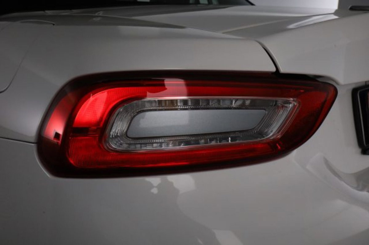 Fiat 124 spider 124 spider 1.4 MultiAir Lusso (8)