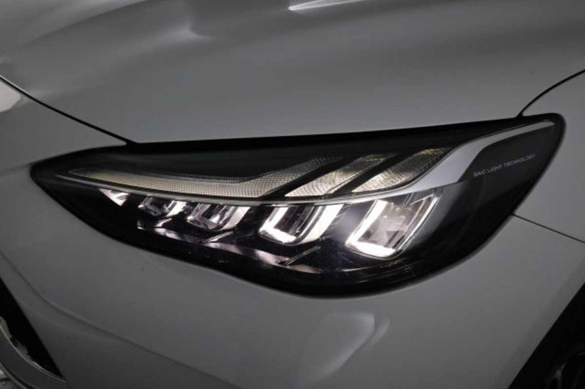 Mg EHS Plug-in Hybrid Exclusive (9)
