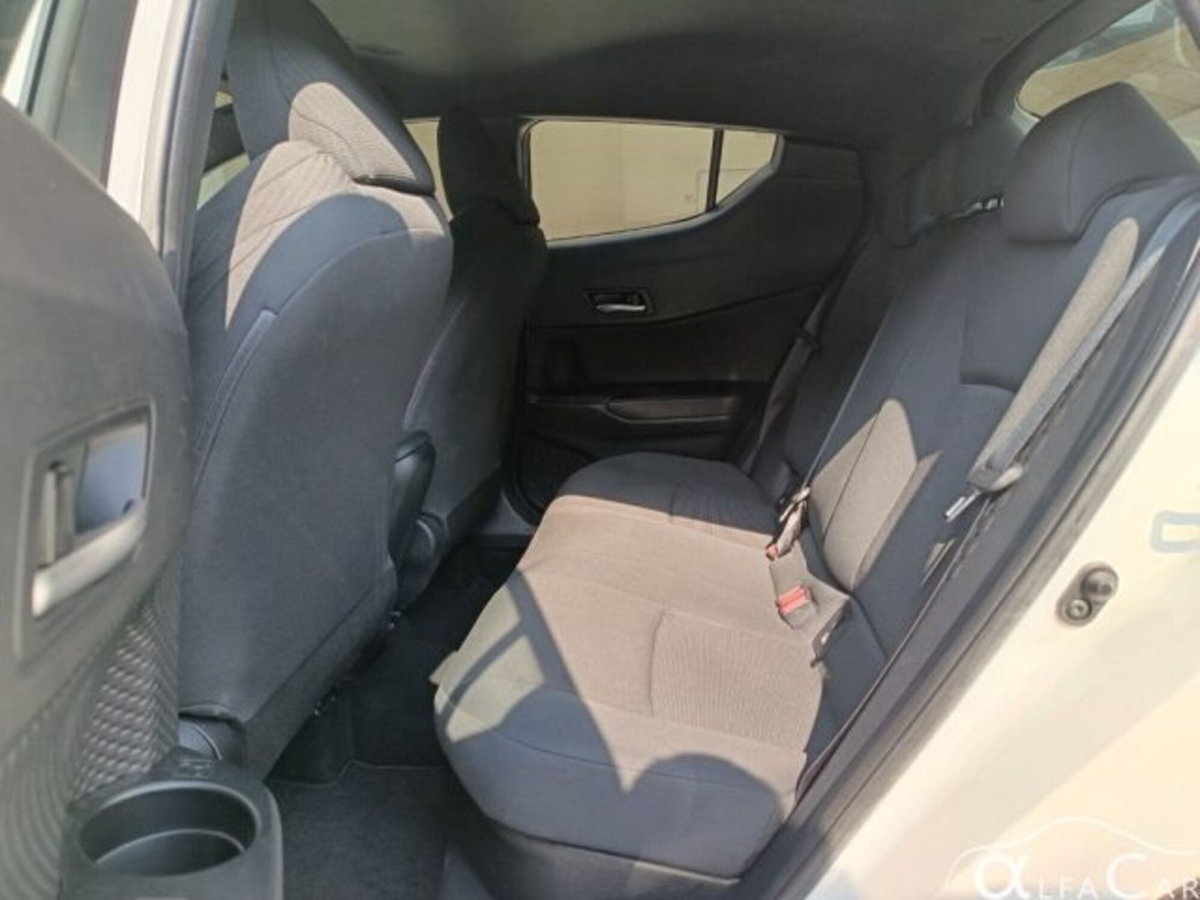 Toyota Toyota C-HR 1.8 Hybrid E-CVT Trend (13)