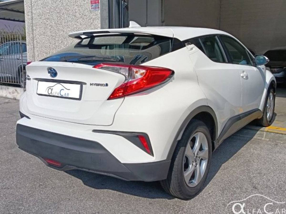 Toyota Toyota C-HR 1.8 Hybrid E-CVT Trend (2)
