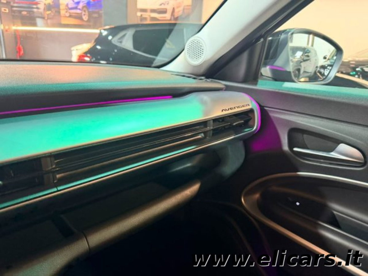 Jeep Avenger 1.2 turbo Summit fwd 100cv (15)