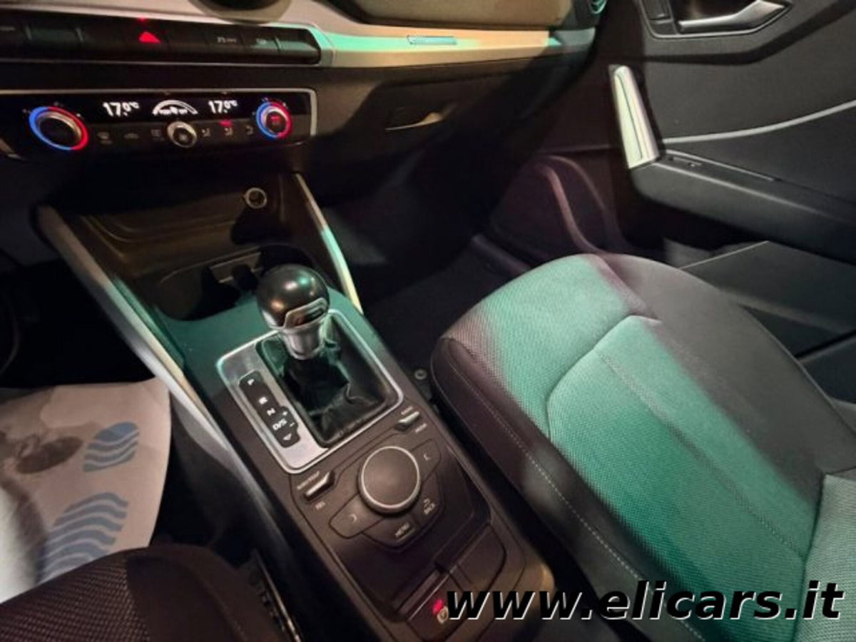 Audi Q2 Q2 30 TDI S tronic Identity Black (15)