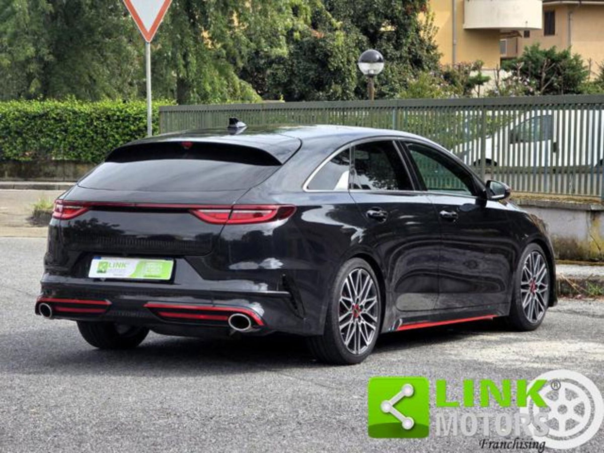 Kia ProCeed 1.6 t-gdi GT 204cv dct (9)