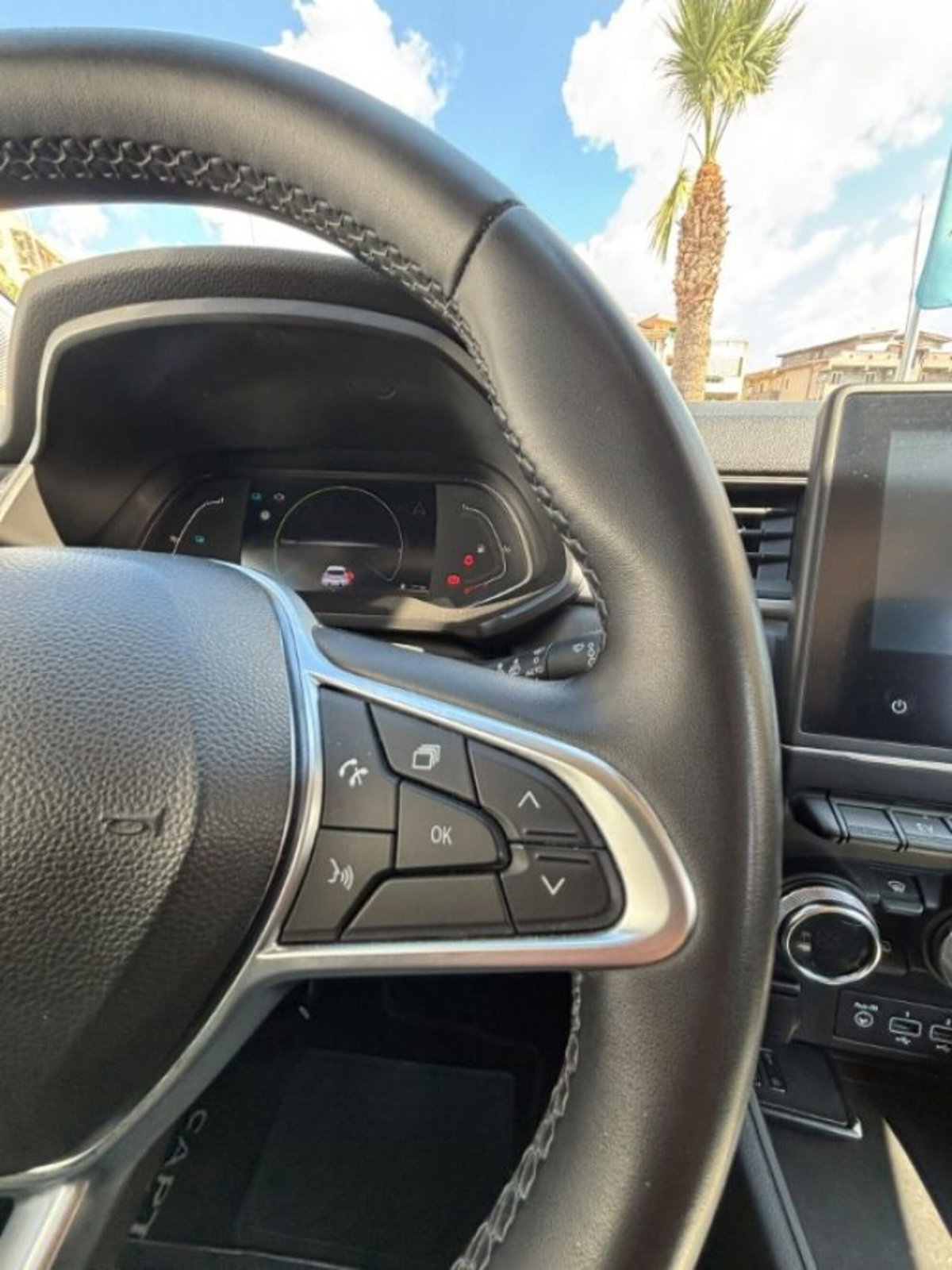 Renault Captur Full Hybrid E-Tech 145 CV Business (6)