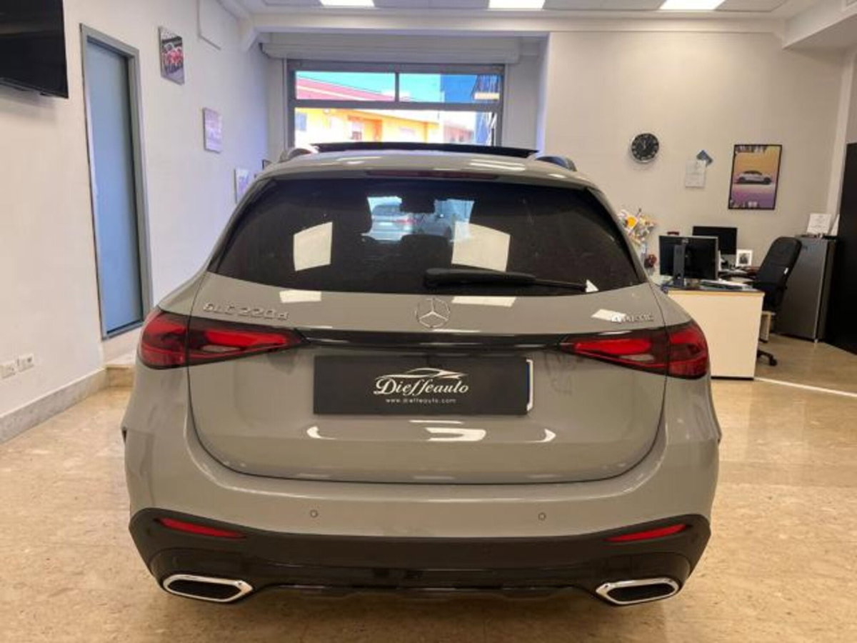 Mercedes-Benz GLC 220 d 4Matic Mild Hybrid AMG Premium Plus (3)