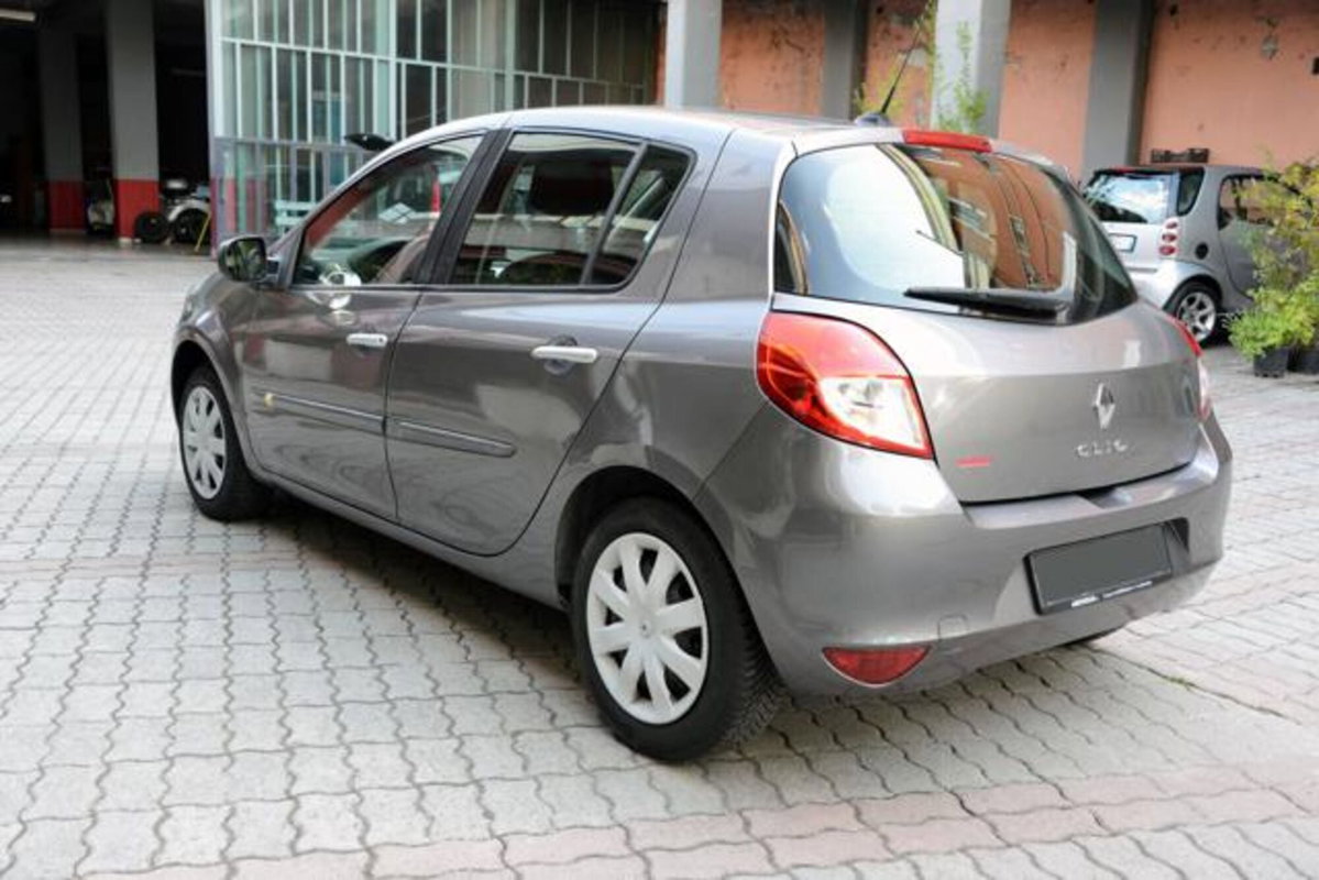 Renault Clio 1.2 16V 5 porte GPL Dynamique (7)