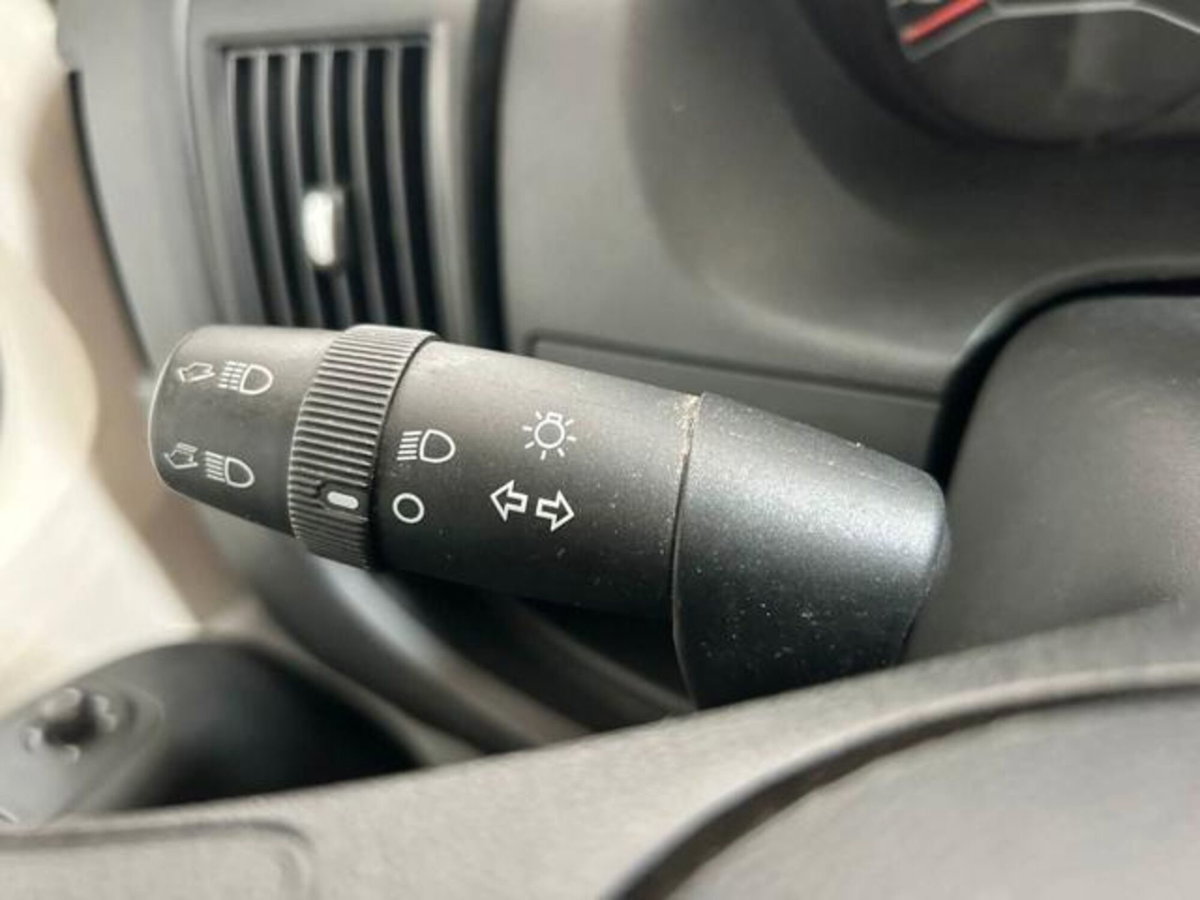 Peugeot Boxer Furgone 35 L2H2 2.2 diesel 140cv S&S semivetrato (15)