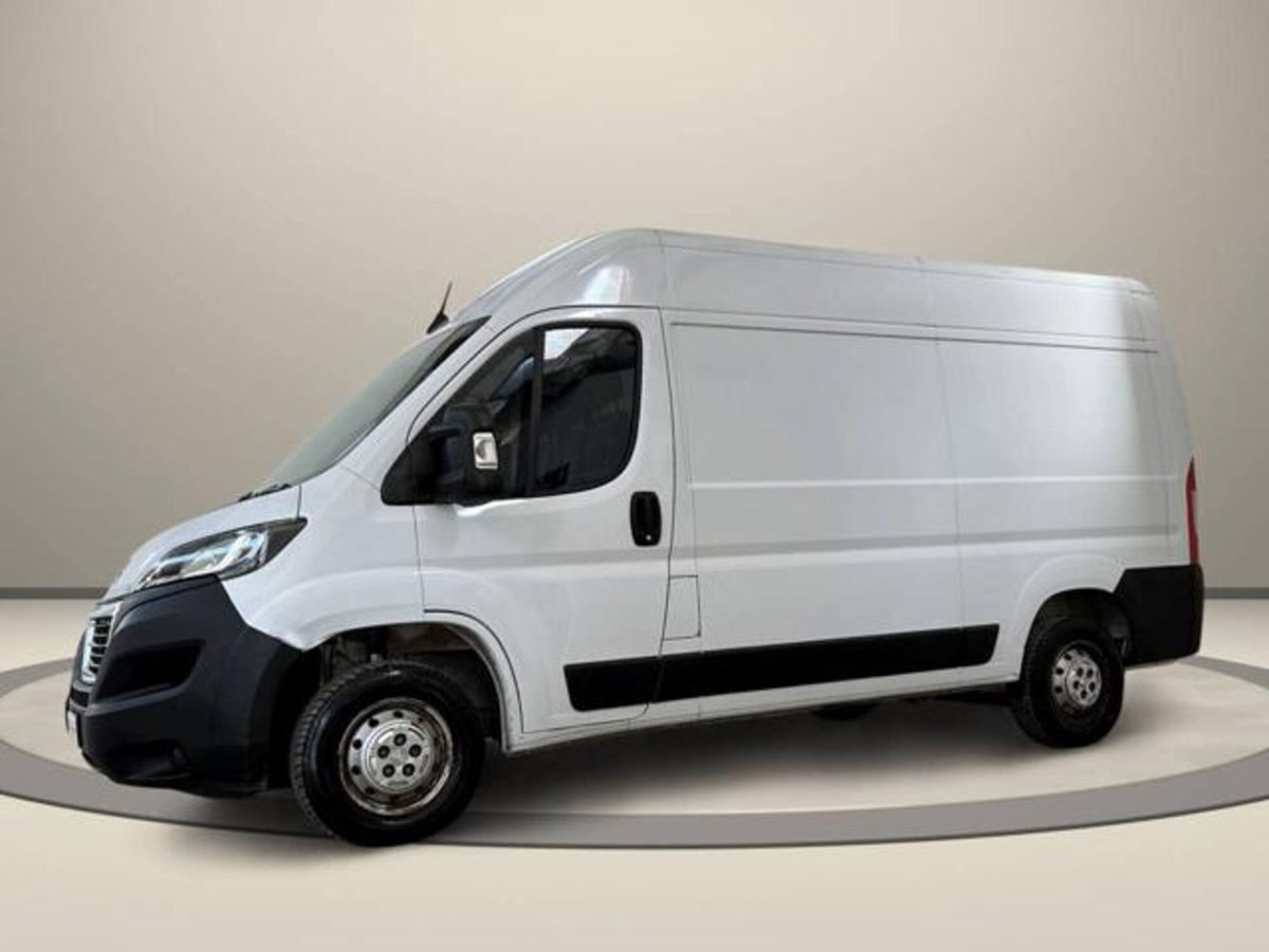 Peugeot Boxer Furgone 35 L2H2 2.2 diesel 140cv S&S semivetrato (3)