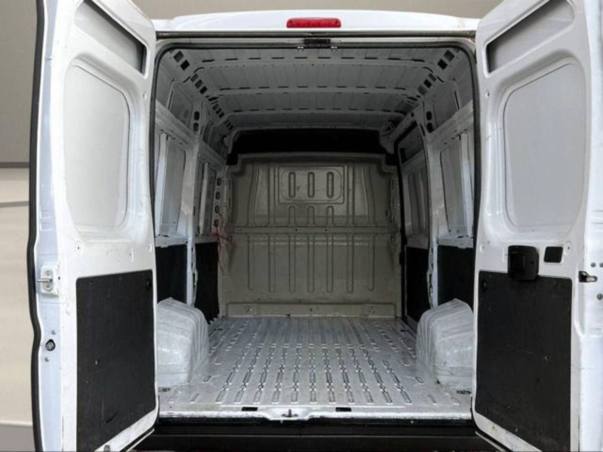 Peugeot Boxer Furgone 35 L2H2 2.2 diesel 140cv S&S semivetrato (7)