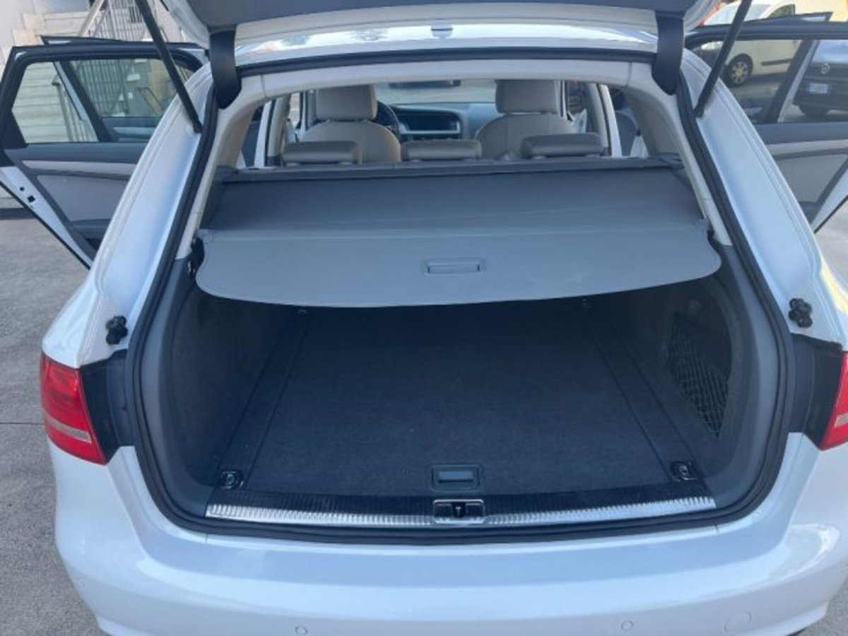 Audi A4 Avant 2.0 TDI 177CV (8)