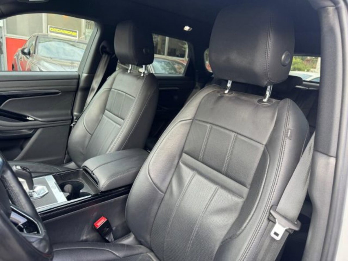 Land Rover Range Rover Evoque 2.0D I4 163CV AWD Auto R-Dynamic SE (17)