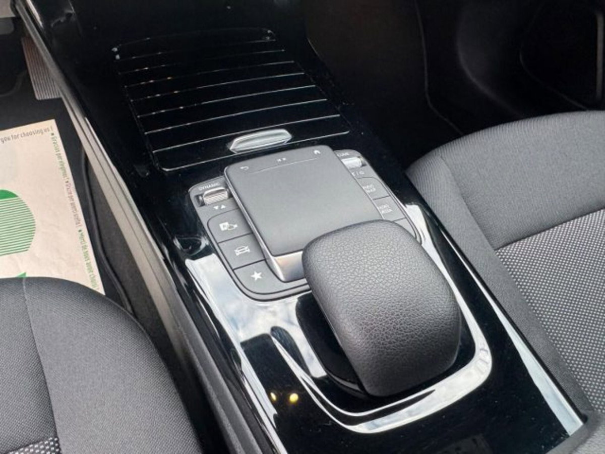 Mercedes-Benz CLA Shooting Brake 200 d Automatic Shooting Brake Business (11)