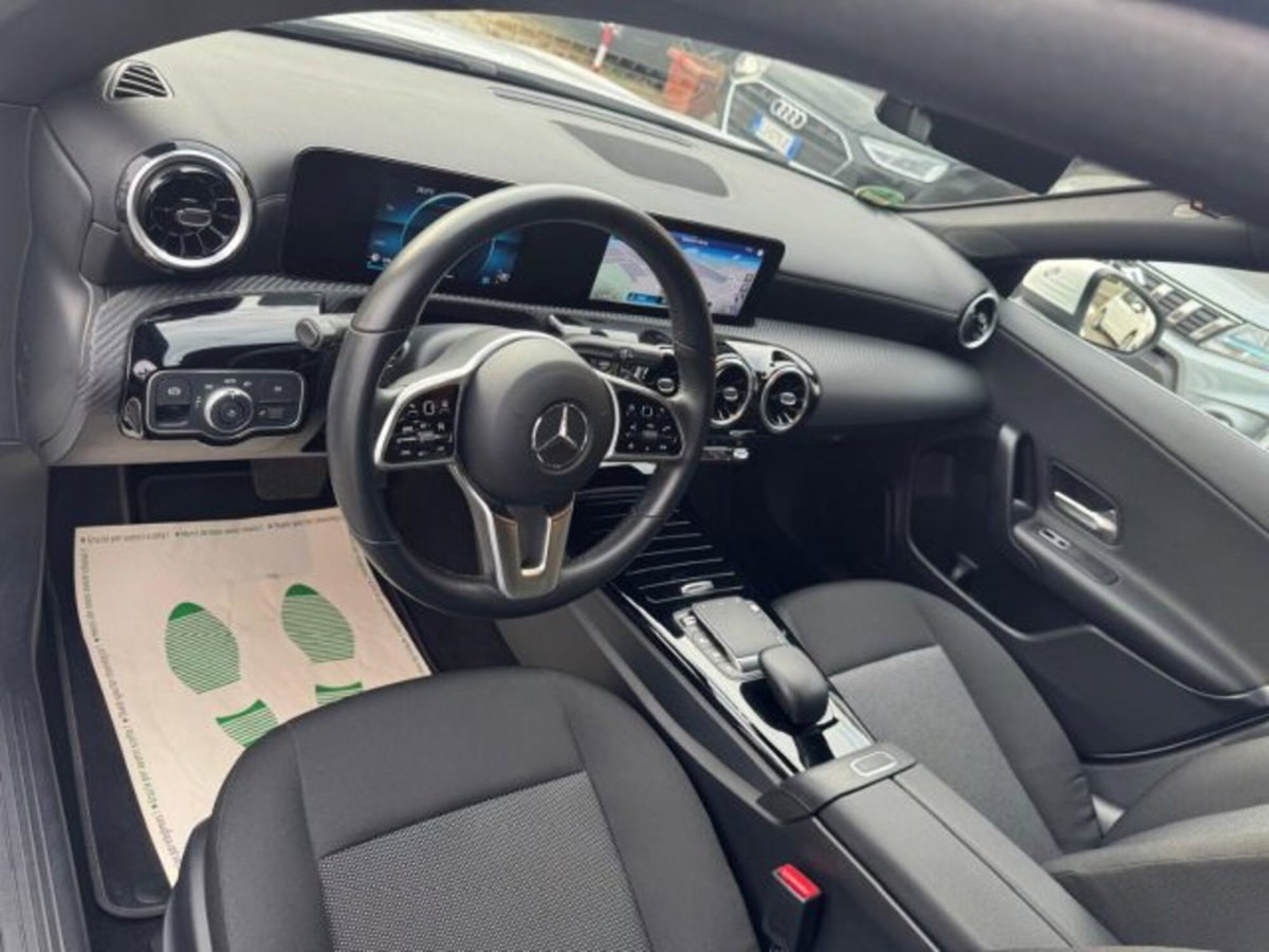 Mercedes-Benz CLA Shooting Brake 200 d Automatic Shooting Brake Business (12)