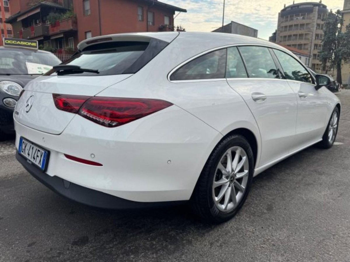 Mercedes-Benz CLA Shooting Brake 200 d Automatic Shooting Brake Business (3)