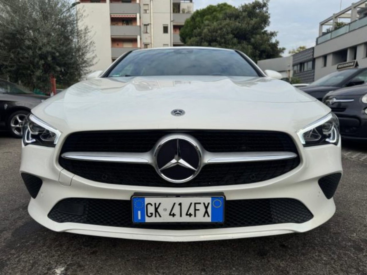 Mercedes-Benz CLA Shooting Brake 200 d Automatic Shooting Brake Business (5)